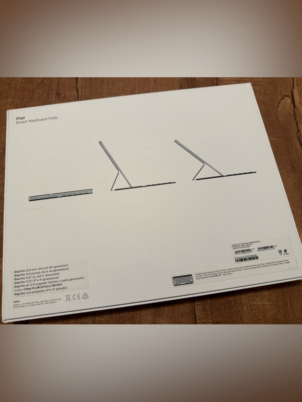 Apple iPad Pro with Smart Keyboard Folio - Black - Picture 2 of 5